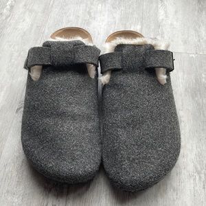 Grey felt fur lined clogs